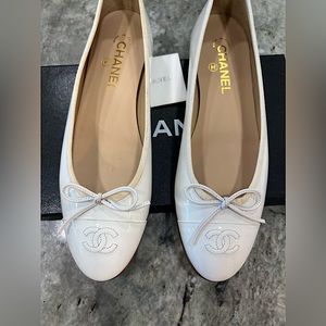 CHANEL White Patent Leather Ballerina Flats Size 41 Size 10 CHANEL loafers flats